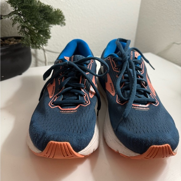 Brooks transcends  7 women’s blue - Picture 3 of 7